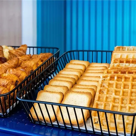 Ibis Budget Airport * カルカソンヌ